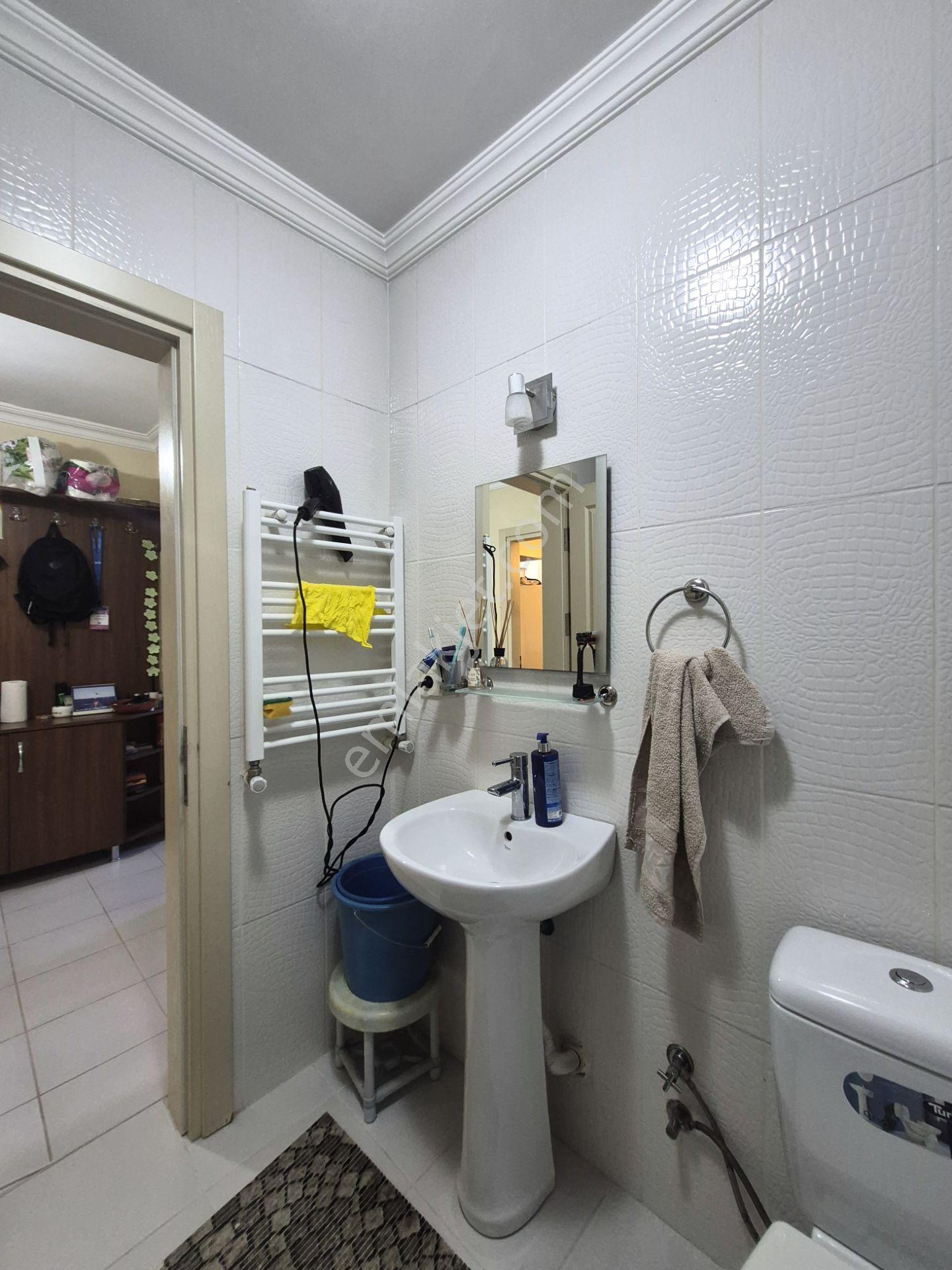 Mecidiyeköy Trump Tower Arkasınsa 2+1 70 M2 Kombili Ferah Temiz Yüksek Giriş Daire - Görsel 24