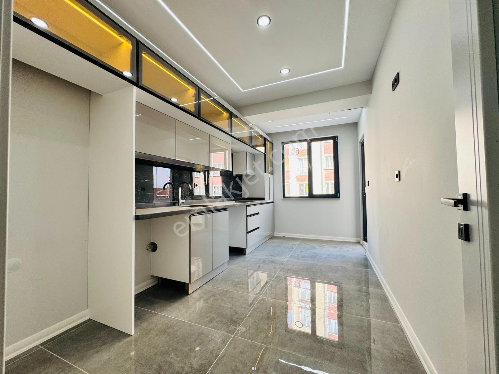 Güven'den Hastaneye Yakın, Ebeveyn Banyolu, Otoparklı 2+1 Daire - Görsel 31