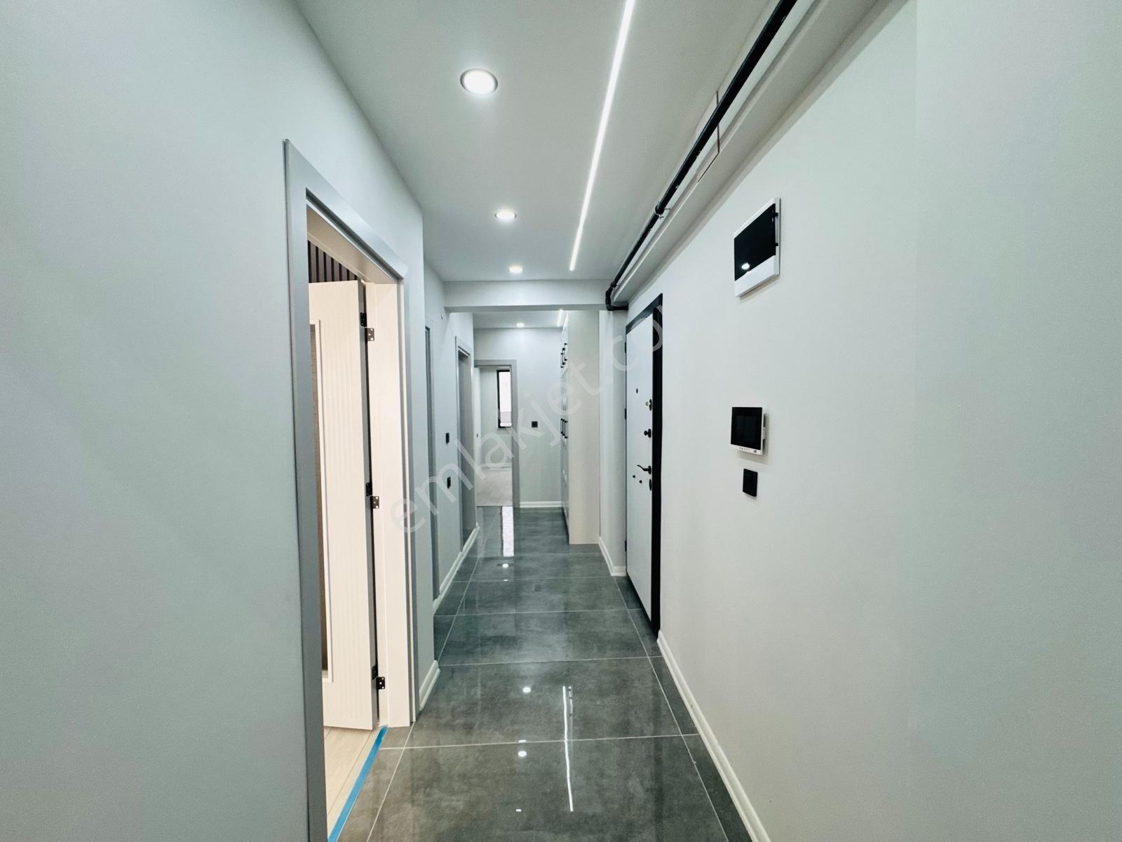 Güven'den Hastaneye Yakın, Ebeveyn Banyolu, Otoparklı 2+1 Daire - Görsel 29