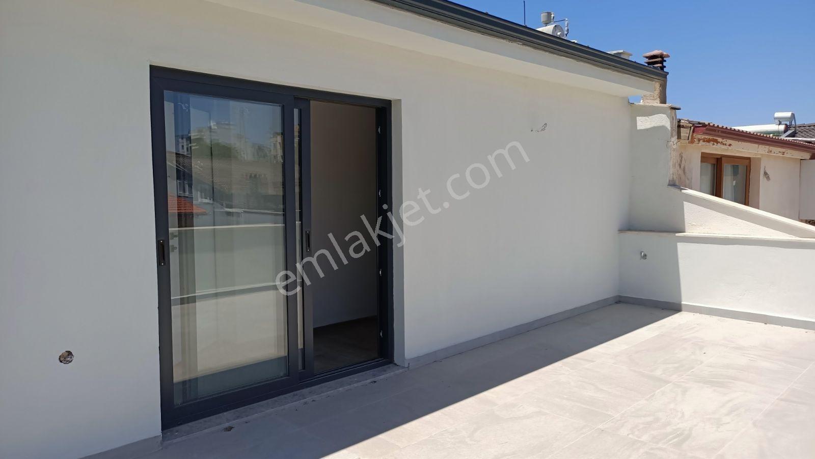 Zeytinalanı Merkezde Sıfır 3+1 Kiralık Villa - Görsel 13