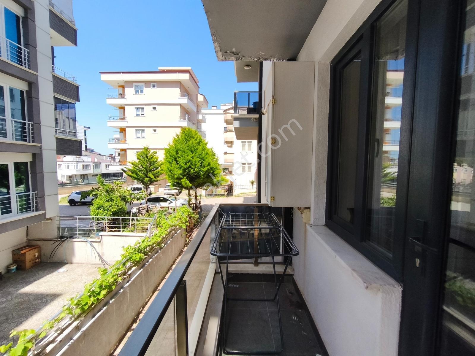 Truva/nazım Demirci'den Körfez Tramvay Altı Eşyalı Kiralık 1+1 D