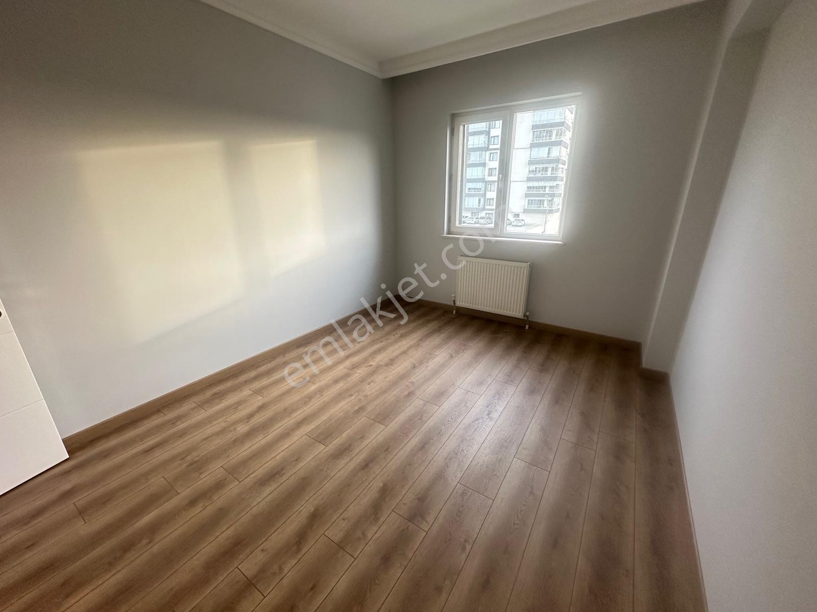 Bağlıca'nın Çok Merkezi Konumda Komple Yenilenmiş 4+1 Kiralık - Görsel 15