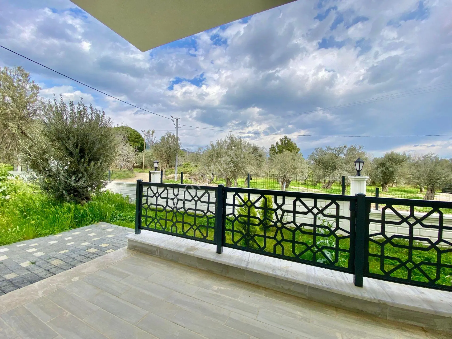 ꧁akçay Ay Emlaktan꧂güre'de Lüks Sitede Bahçe Kullanımlı Müstakil Tadında Satılık 2+1 Şık Daire - Görsel 5