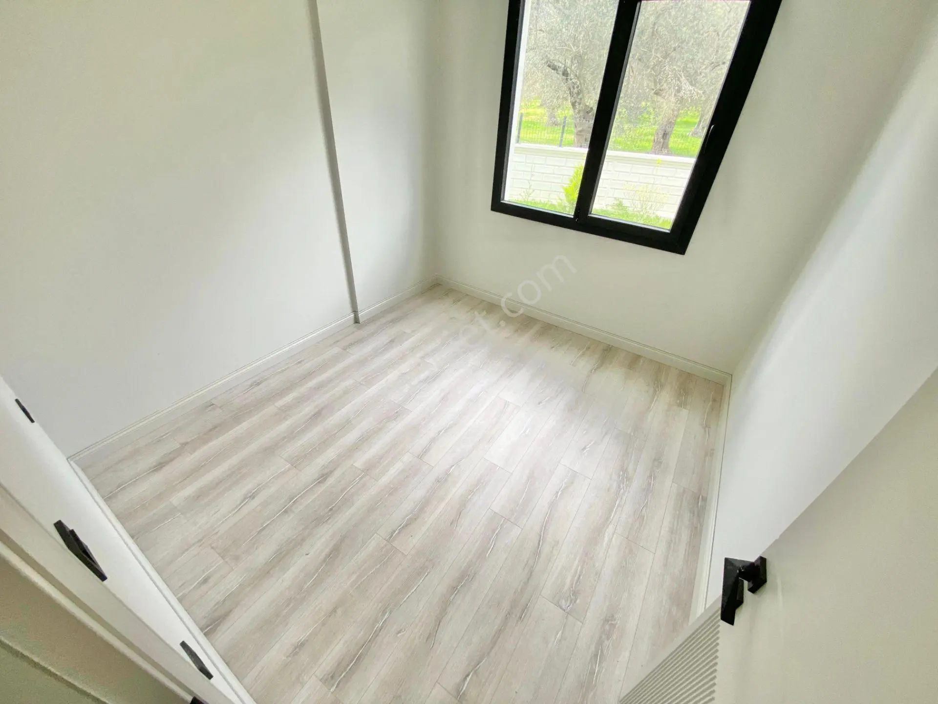 ꧁akçay Ay Emlaktan꧂güre'de Lüks Sitede Bahçe Kullanımlı Müstakil Tadında Satılık 2+1 Şık Daire - Görsel 27