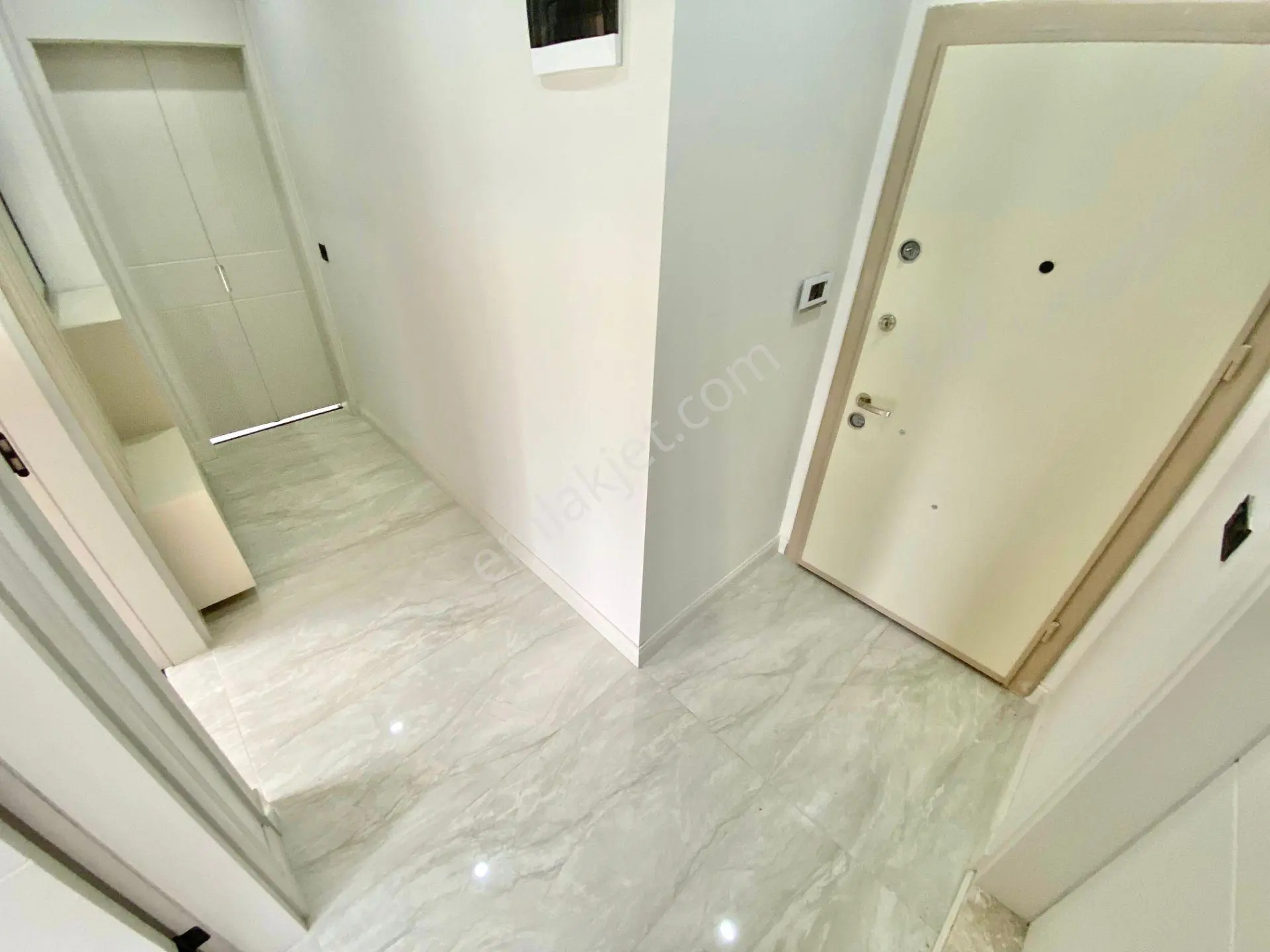 ꧁akçay Ay Emlaktan꧂güre'de Lüks Sitede Bahçe Kullanımlı Müstakil Tadında Satılık 2+1 Şık Daire - Görsel 28