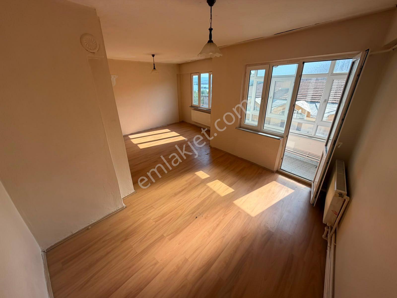 Tekirdağ Süleymanpaşa Çiftlikönü Mahallesi 2+1 Deniz Manzaralı Kiralık Daire - Görsel 24