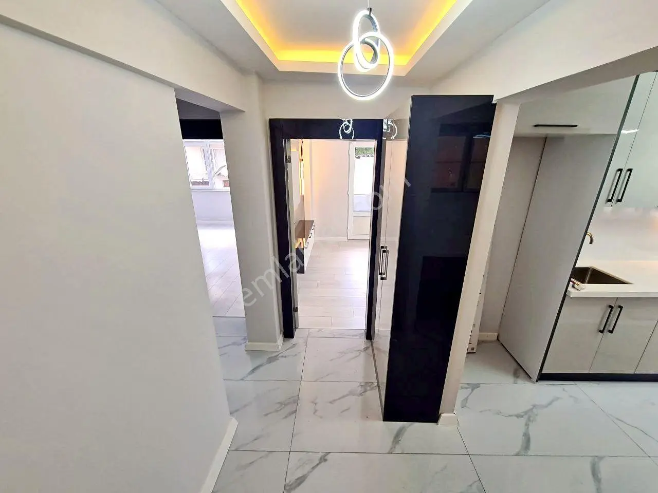 𝄞melodi'den Akçay Merkez'de Bahçeden Eve Gireceğiniz Denize 200mt Ayrı Mutfaklı 2+1 Daire - Görsel 4