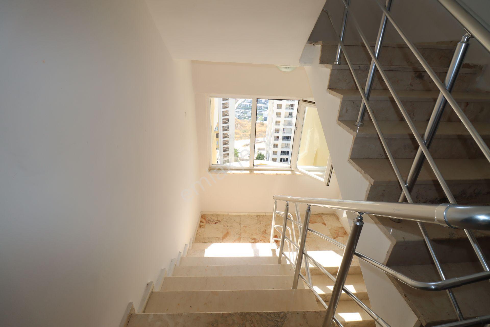 Uydukent Deniz Manzaralı 2+1 Ara Kat Boş Kiralık Daire - Görsel 9