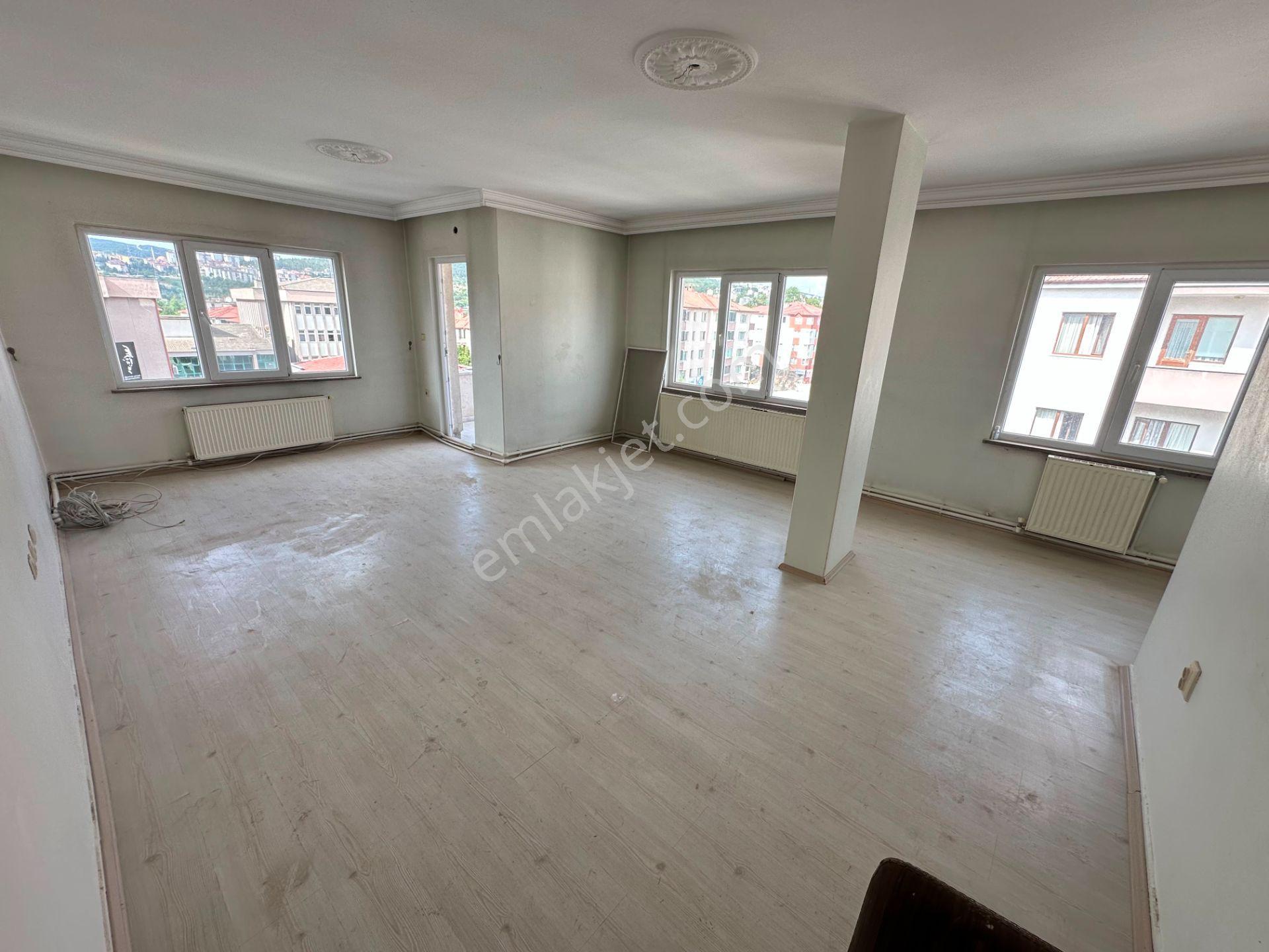 Bilgin Emlaktan Mükemmel Lokasyonda İçi Yapılı 2+1 Kiralık Daire - Görsel 6