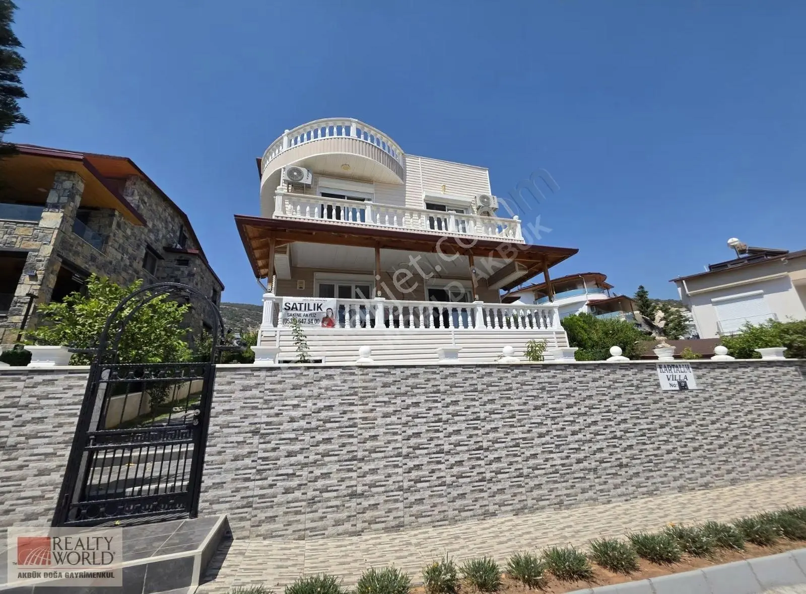 Didim Akbük'de Denize Çok Yakın Deniz Manzaralı Satılık Villa - Görsel 4