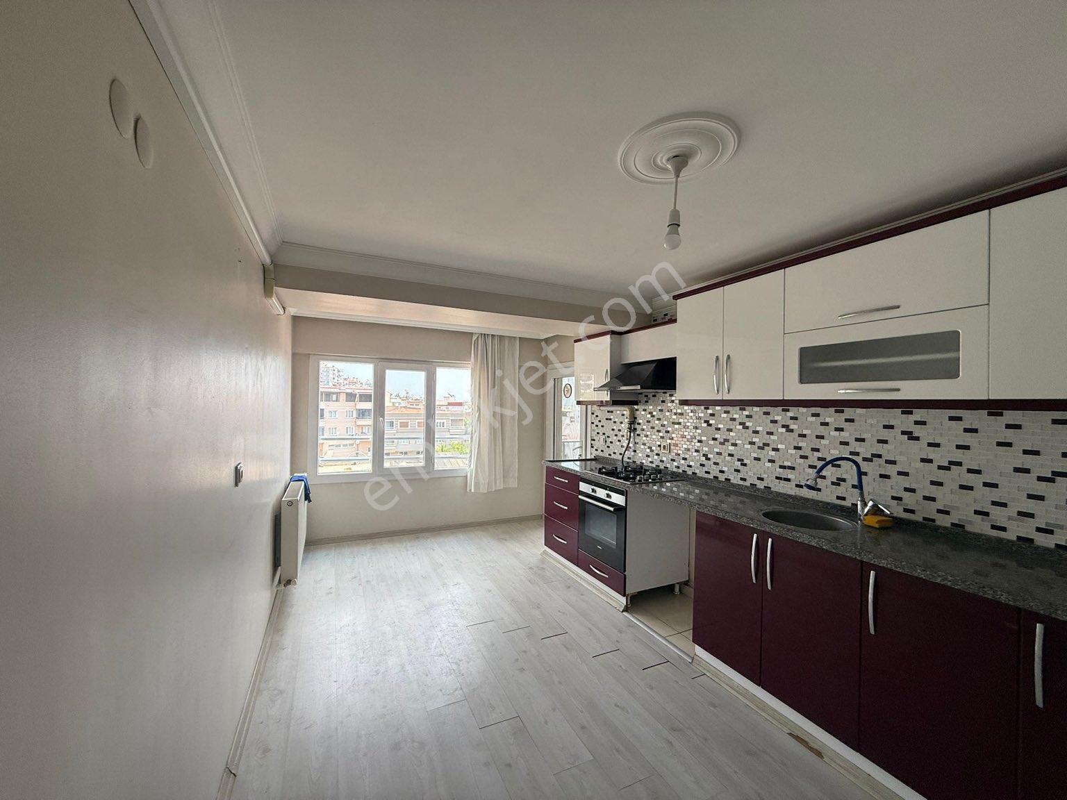 🏡 Merkezin Kalbinde! Spor Salonlu, Kapalı Otoparklı 140 M² 3+1 Kiralık Daire - Görsel 5