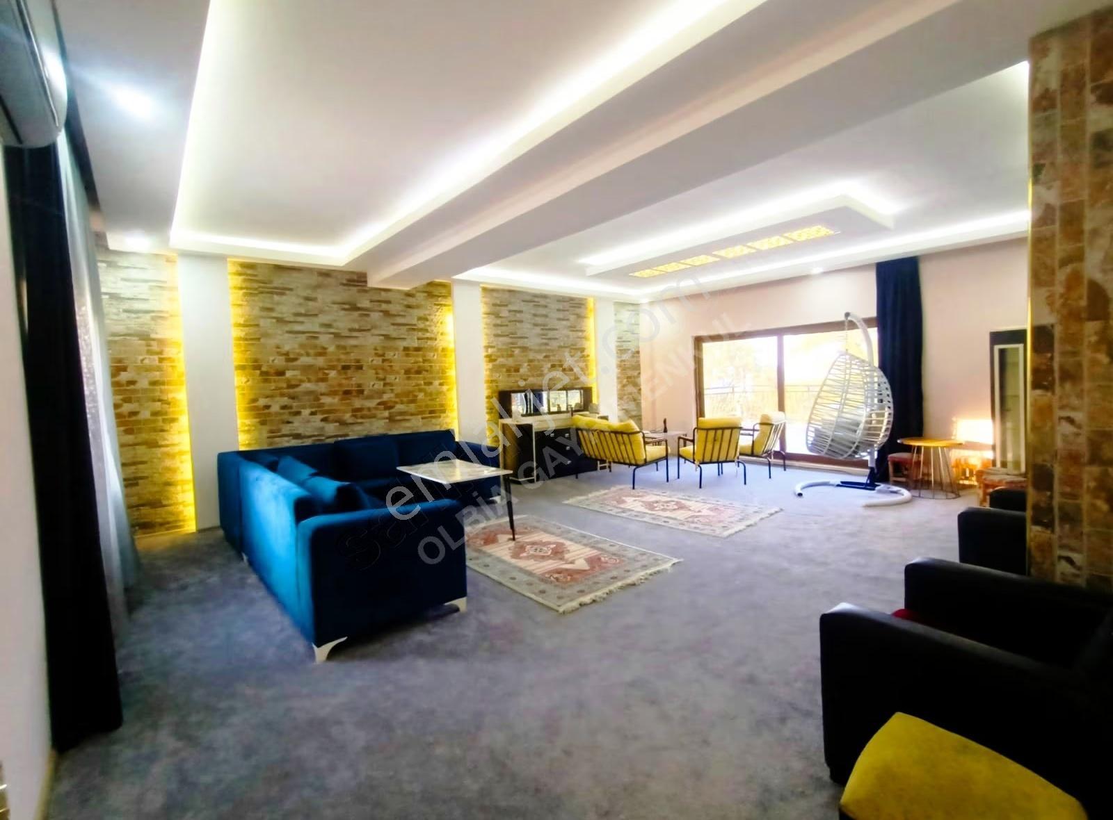 Konyaaltı Deniz Ve Orman Manzaralı Havuzlu Villa 5+1