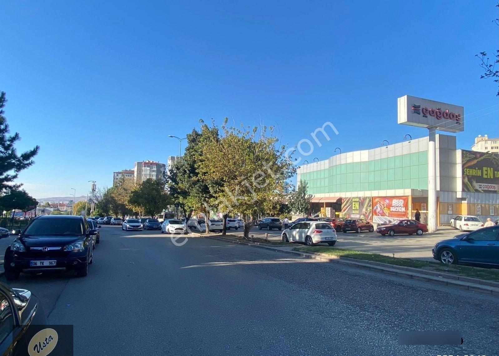 100.yıl'ın En Merkezi Yerinde Site İçerisinde Güney-batı Cephe 3.kat... - Görsel 27