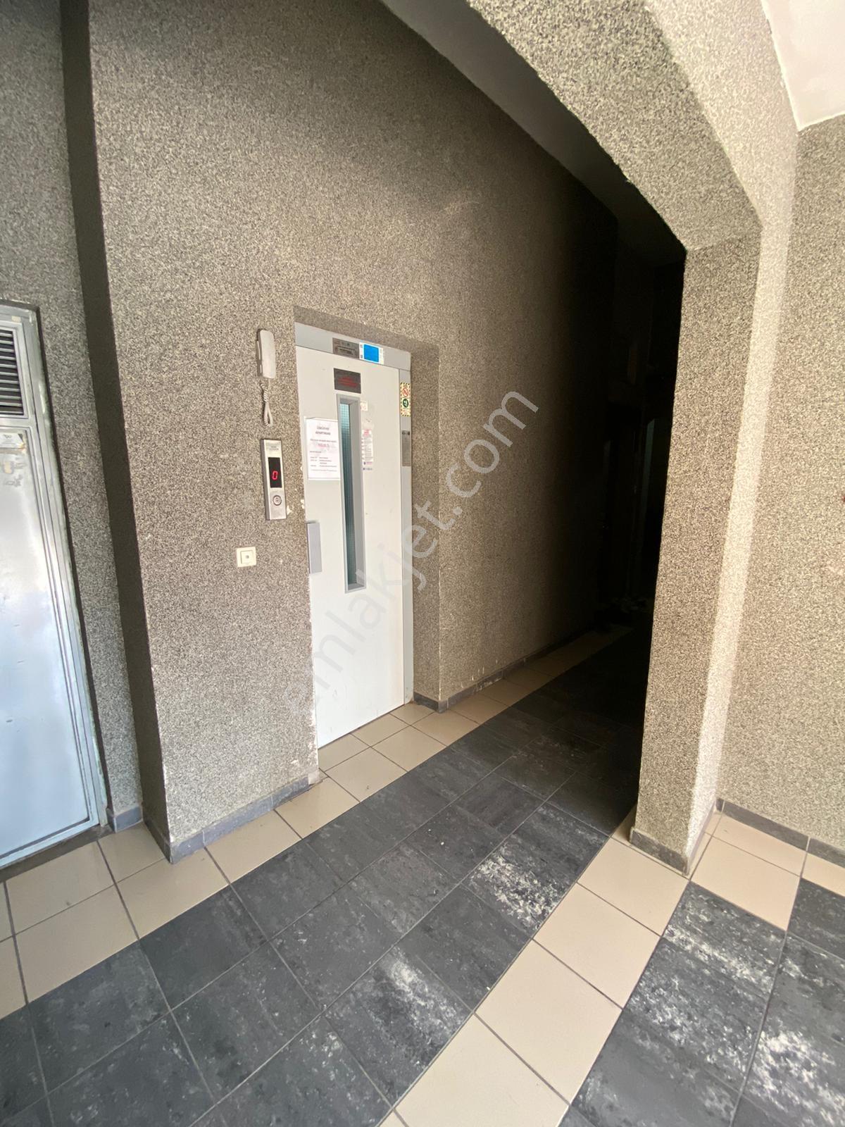 Görüklede Çok Merkezi Ayrı Mutfaklı 1+1 Eşyalı Kiralık Daire - Görsel 13