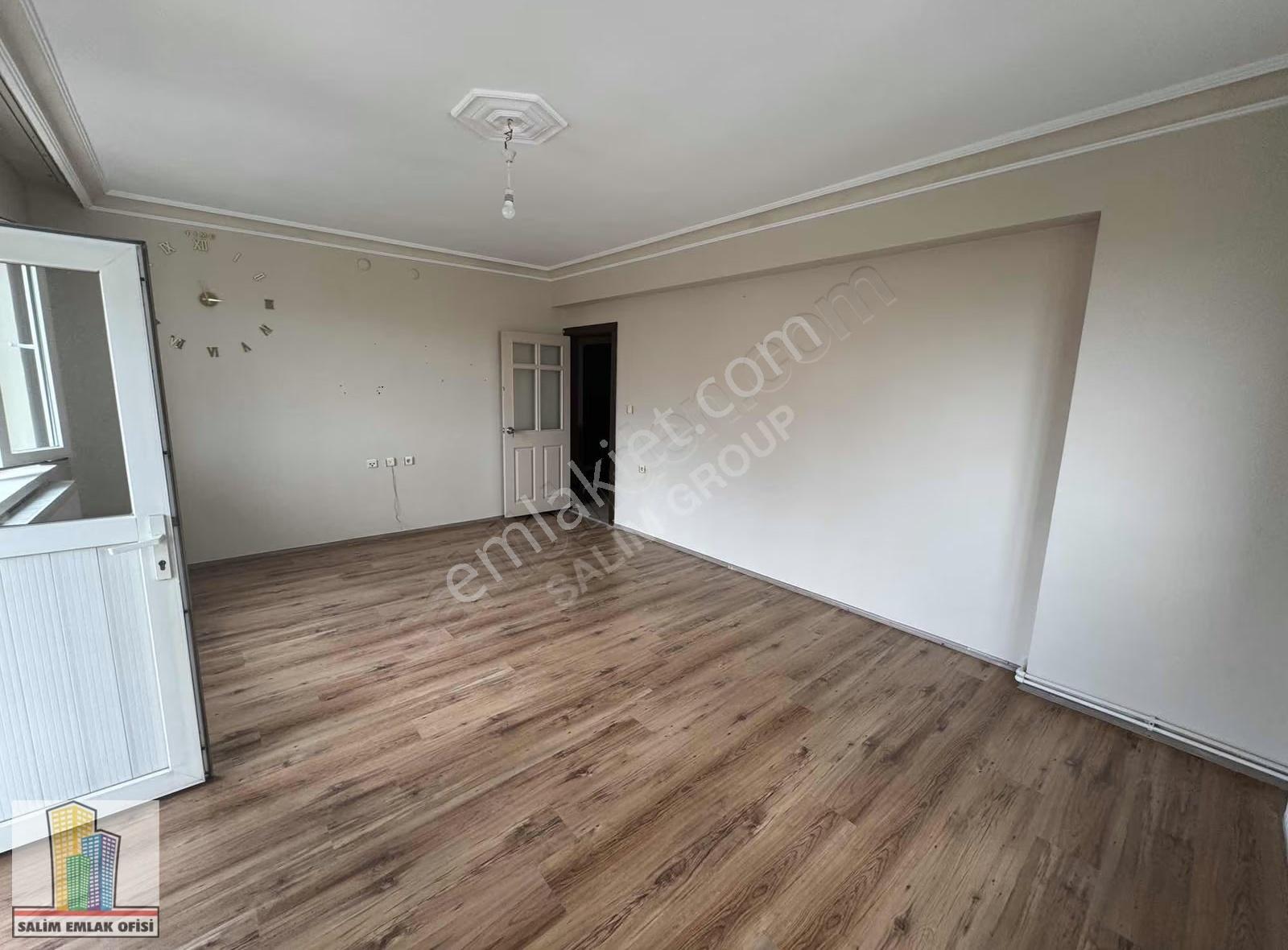 Eşrefpaşa'da Kiralık3+1 Temiz Daire - Görsel 2