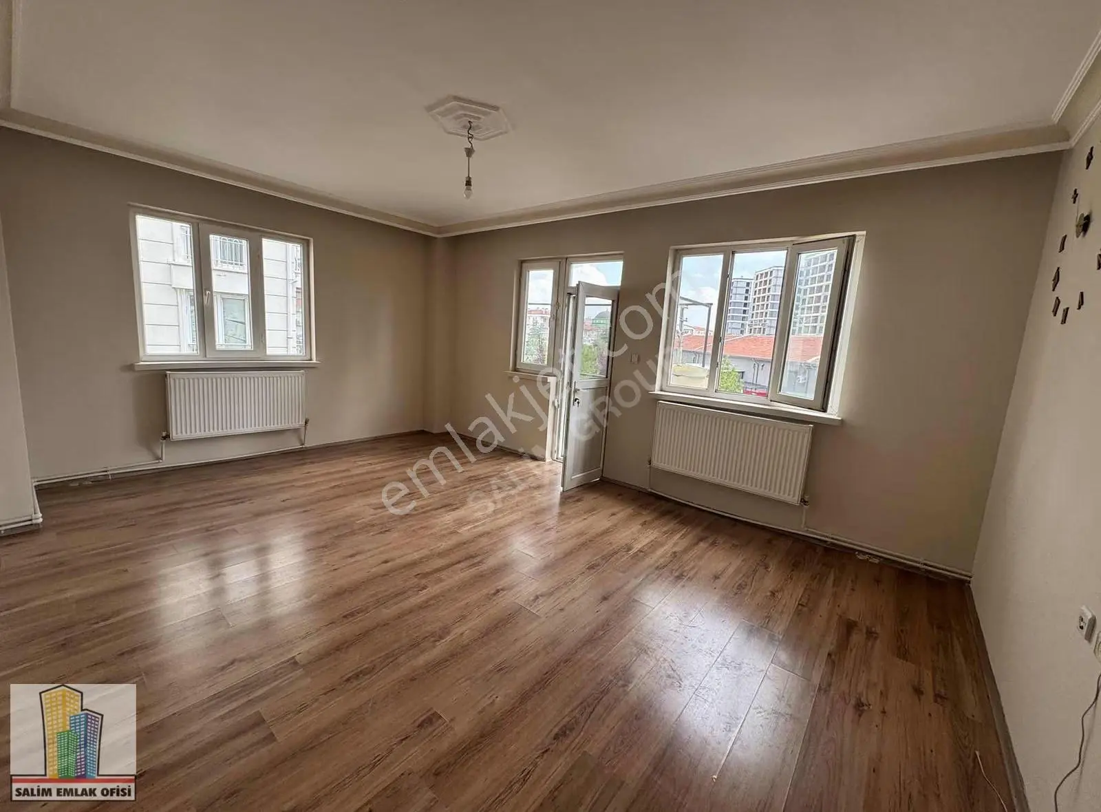 Eşrefpaşa'da Kiralık3+1 Temiz Daire