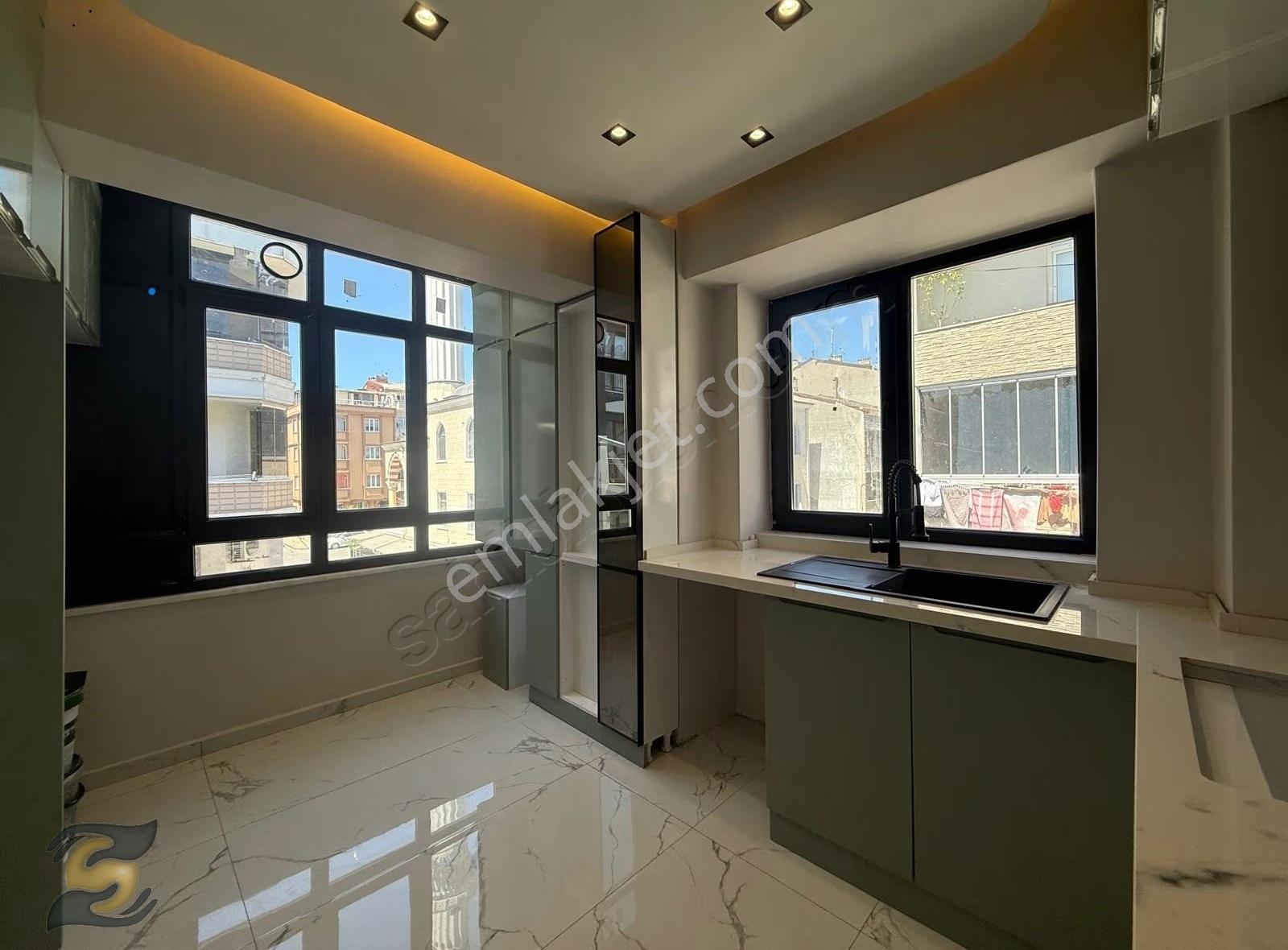 Bayrampaşa'da Lüks 3+1 Ebeveyn Banyolu Kiralık Ara Kat Daire - Görsel 18