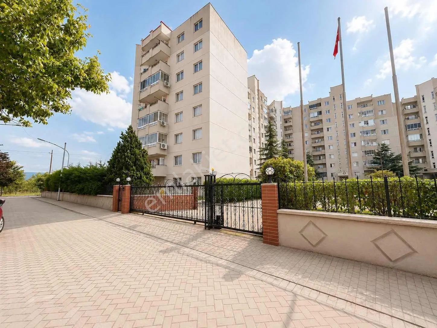 Yüzüncüyıl Mah. Metroya Yürüme Mesafesinde Kiralık 3+1 Daire