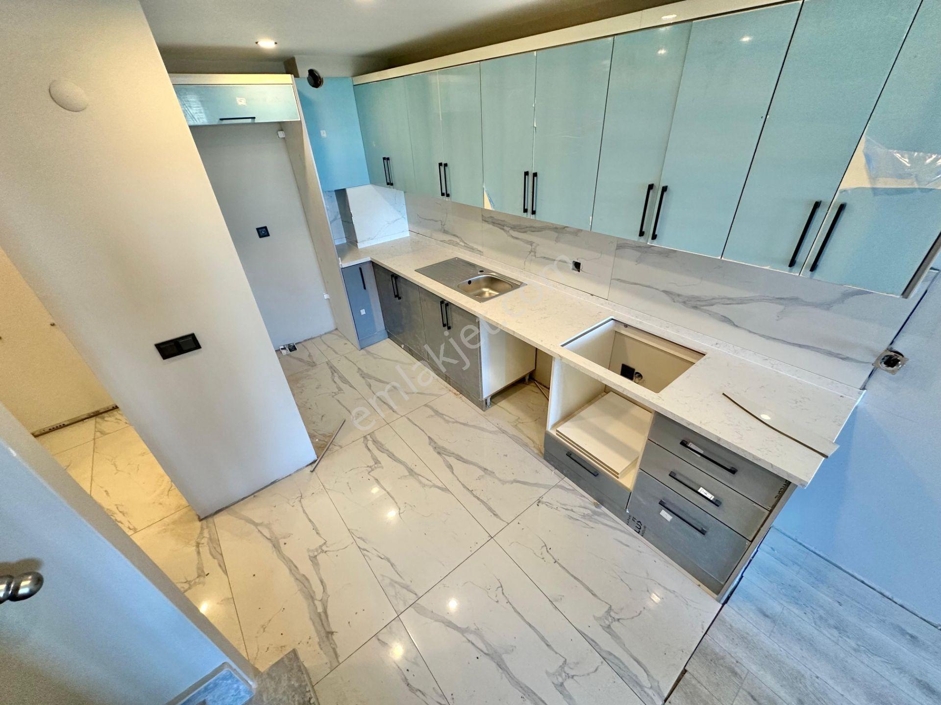꧁ay Emlaktan꧂akçay'da Kapalı Otoparklı Çift Asansörlü Denize Yakın Satılık 2+1 Dubleks Daire - Görsel 3