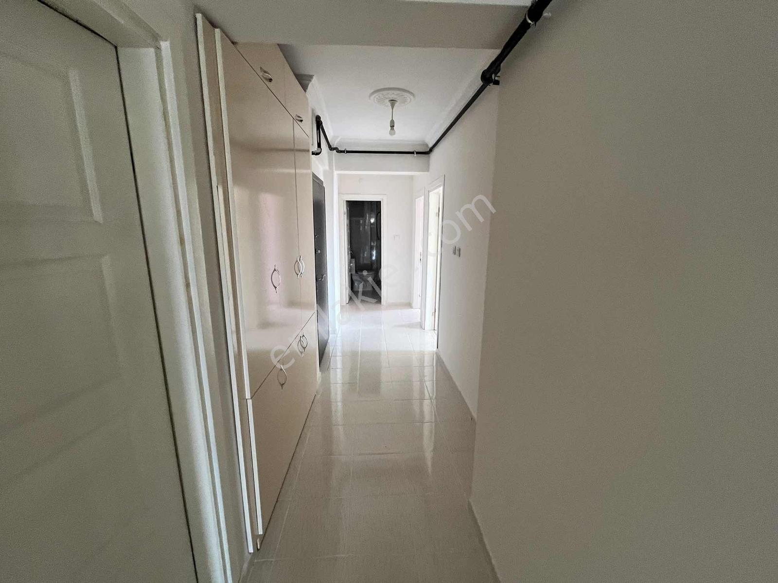 Tosya Yolunda Geniş Kullanışlı 3+1 Kiralık Daire - Görsel 11