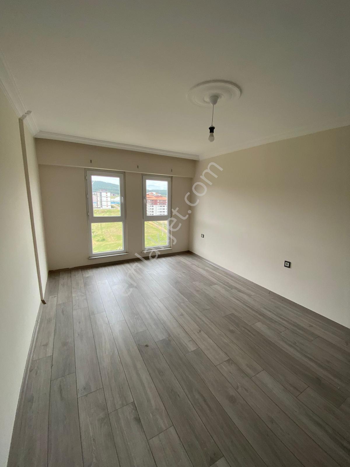 Ege Emlak'tan Yeni Mahalle De 3+1 Ara Kat Kiralık Daire - Görsel 10