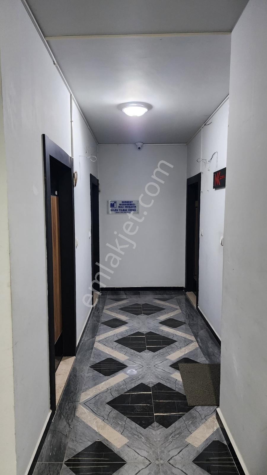 Kariyer'den Ertuğrulgazi Cad. Atimer2'de Ön Cephe Kiralık Ofis - Görsel 18