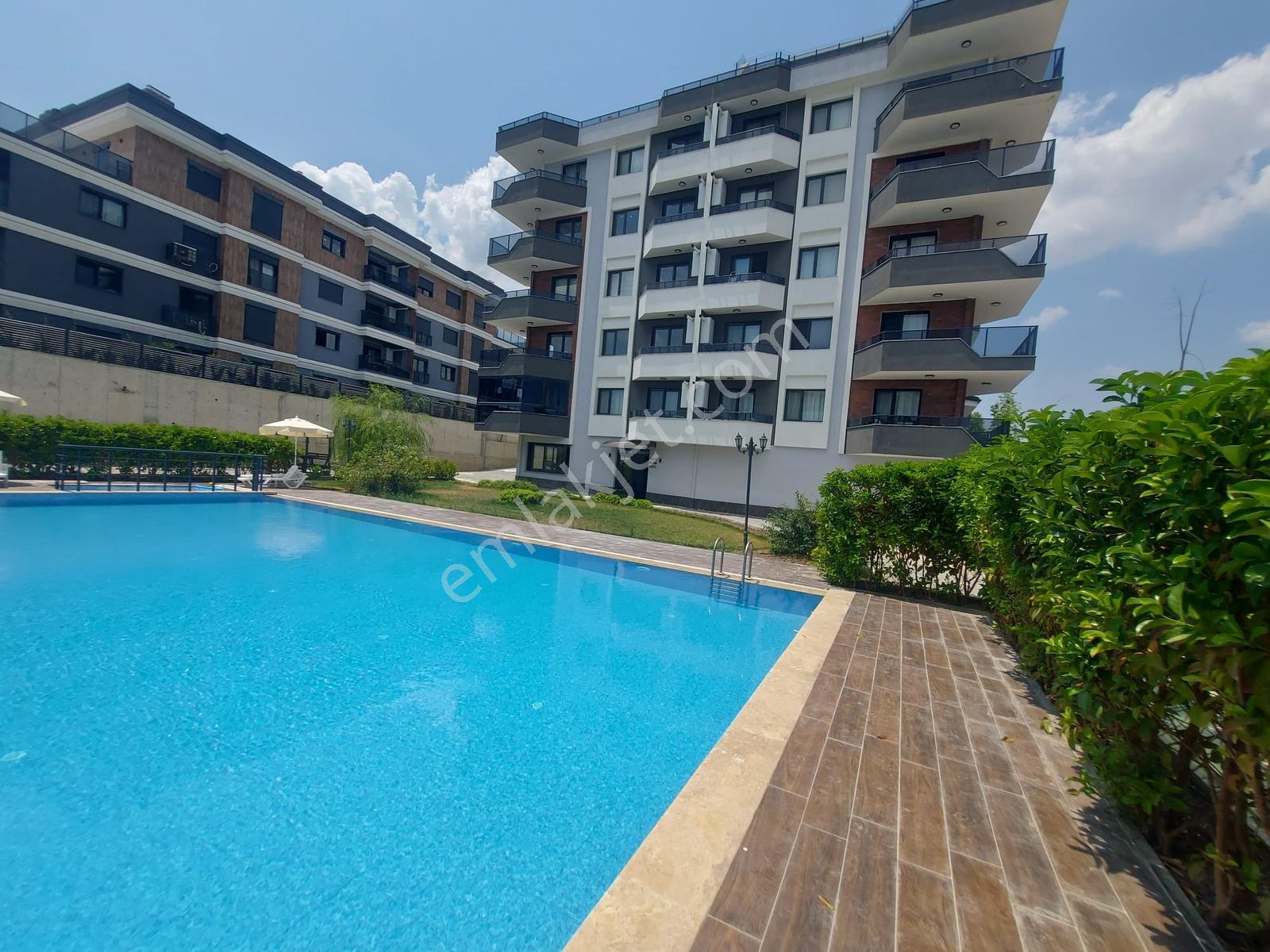 İnönü Mahallesi Havuzlu Sitede Satılık 1+1, 2+1, 3+1 Daireler - Görsel 4