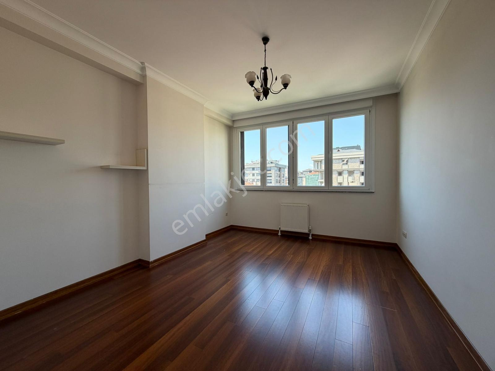 Suadiye Ayşeçavuş Caddesi 45m2 Salonlu 4+1 Geniş Ultra Lüks - Görsel 9