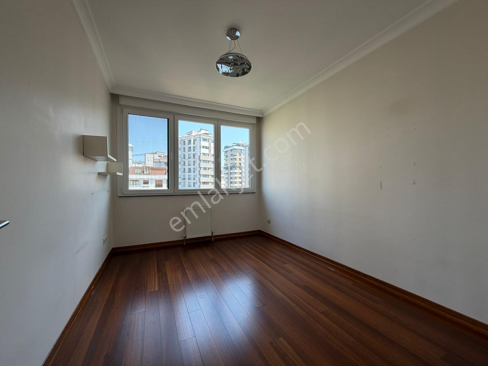 Suadiye Ayşeçavuş Caddesi 45m2 Salonlu 4+1 Geniş Ultra Lüks - Görsel 8