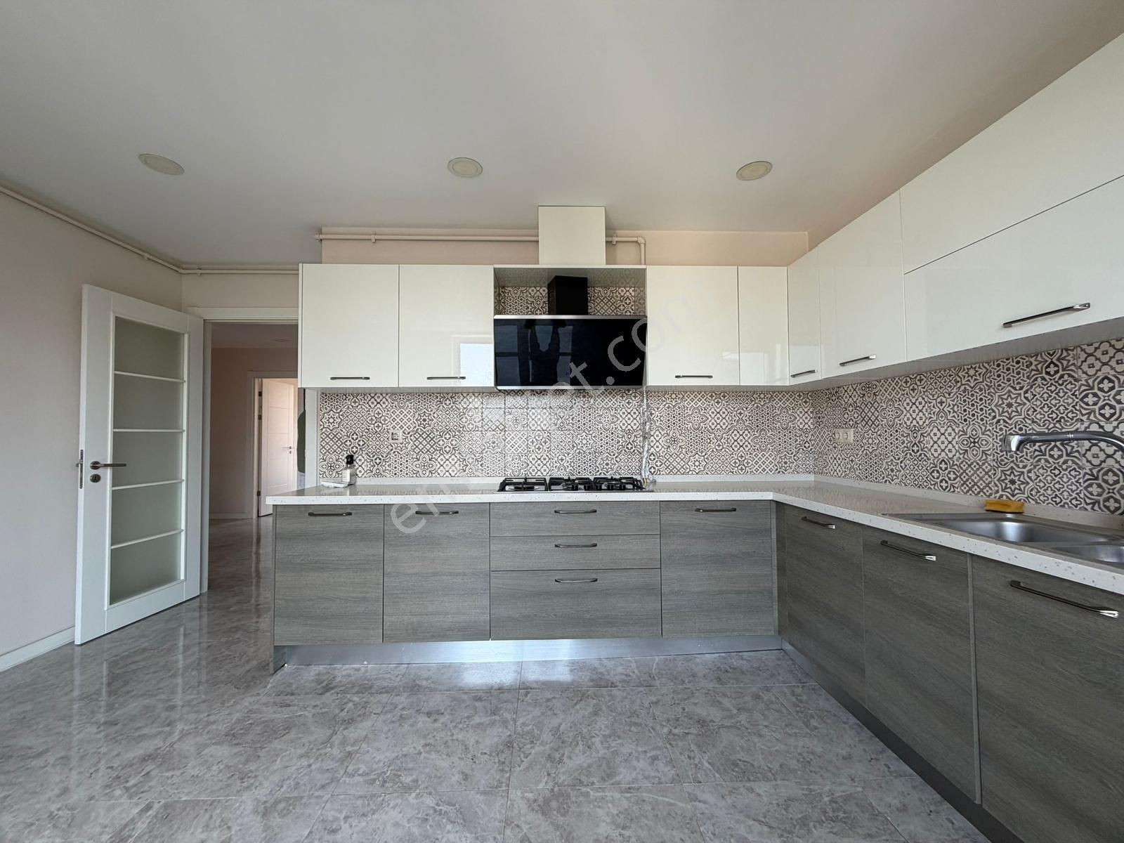 Suadiye Ayşeçavuş Caddesi 45m2 Salonlu 4+1 Geniş Ultra Lüks - Görsel 7