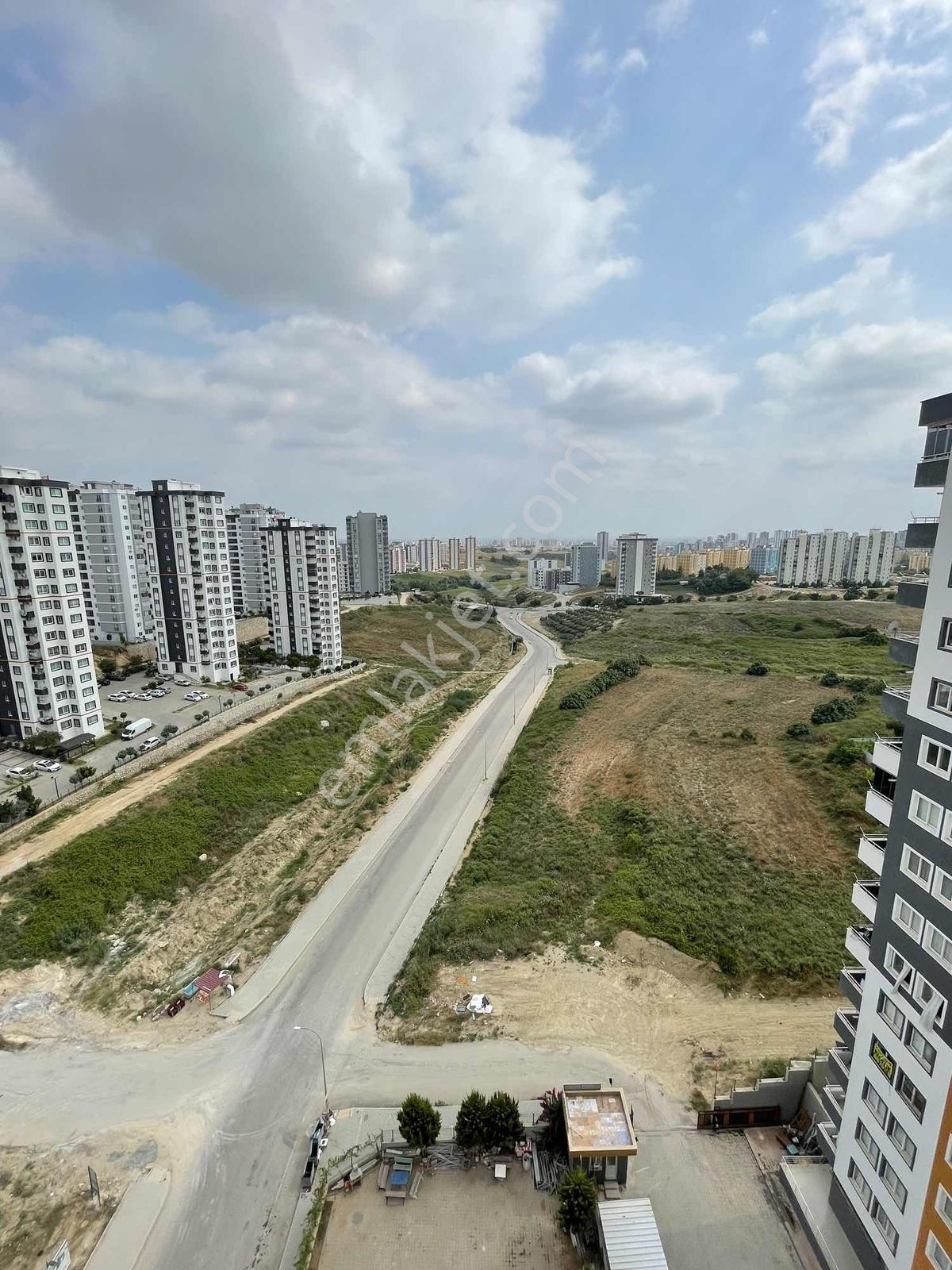 Cadde~üstü~ful~eşyalı~cam~balkonlu~sınırsız~kredi~cazip~site~içi - Görsel 14
