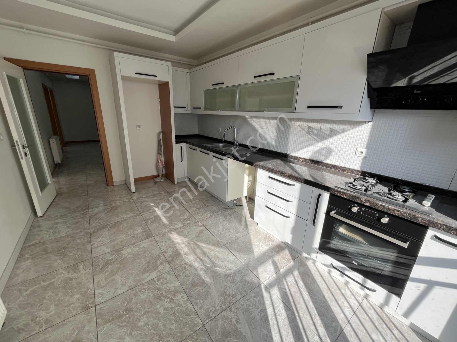İstasyon Bağcı Sitesi'nde Satılık 2 + 1 Ön Cephe Daire - Görsel 5