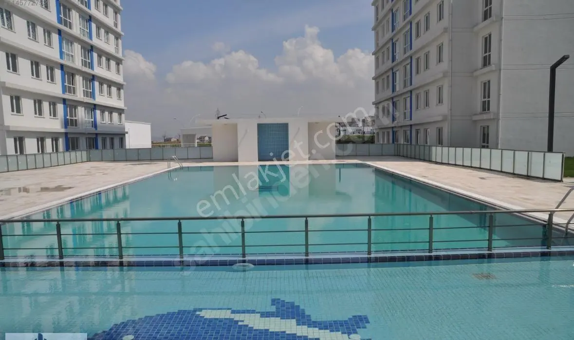 Ncity'de 1+1 Acil Satılık Havuz Cephe Daire - Görsel 3