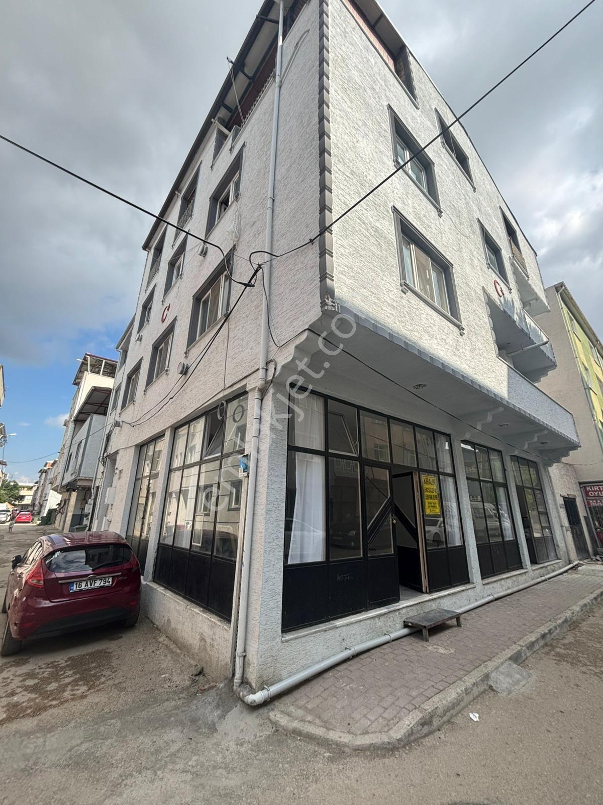 Doğanevler Mahallesinde Ticari Potansiyeli Yüksek Kiralık Dükkan