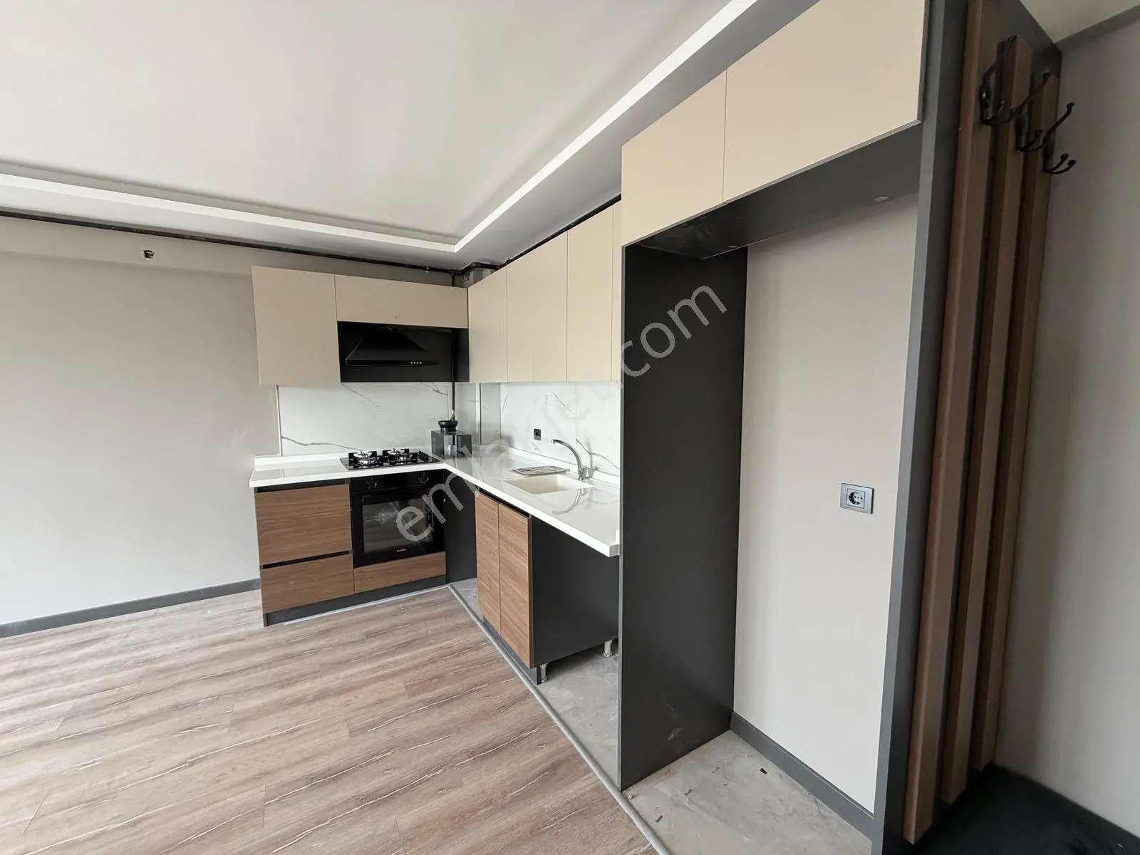 Alaçatı'dan İncekte Fiber Altyapılı Geniş Kullanımlı 1+1 Kiralık - Görsel 2