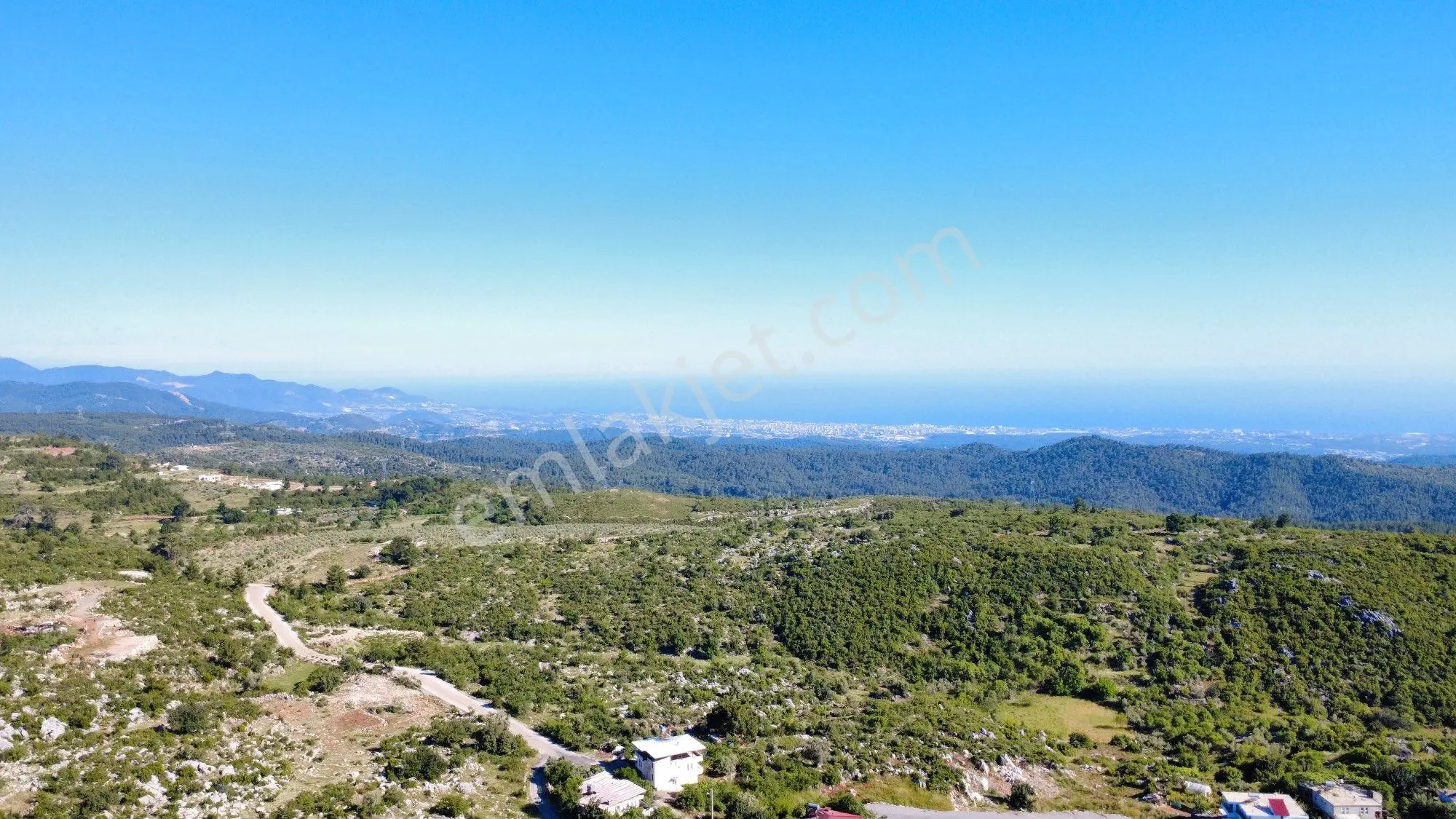 Karamanlarda Yerleşim Alanı İçerisinde Satılık 1.767 M2 Tarla - Görsel 4