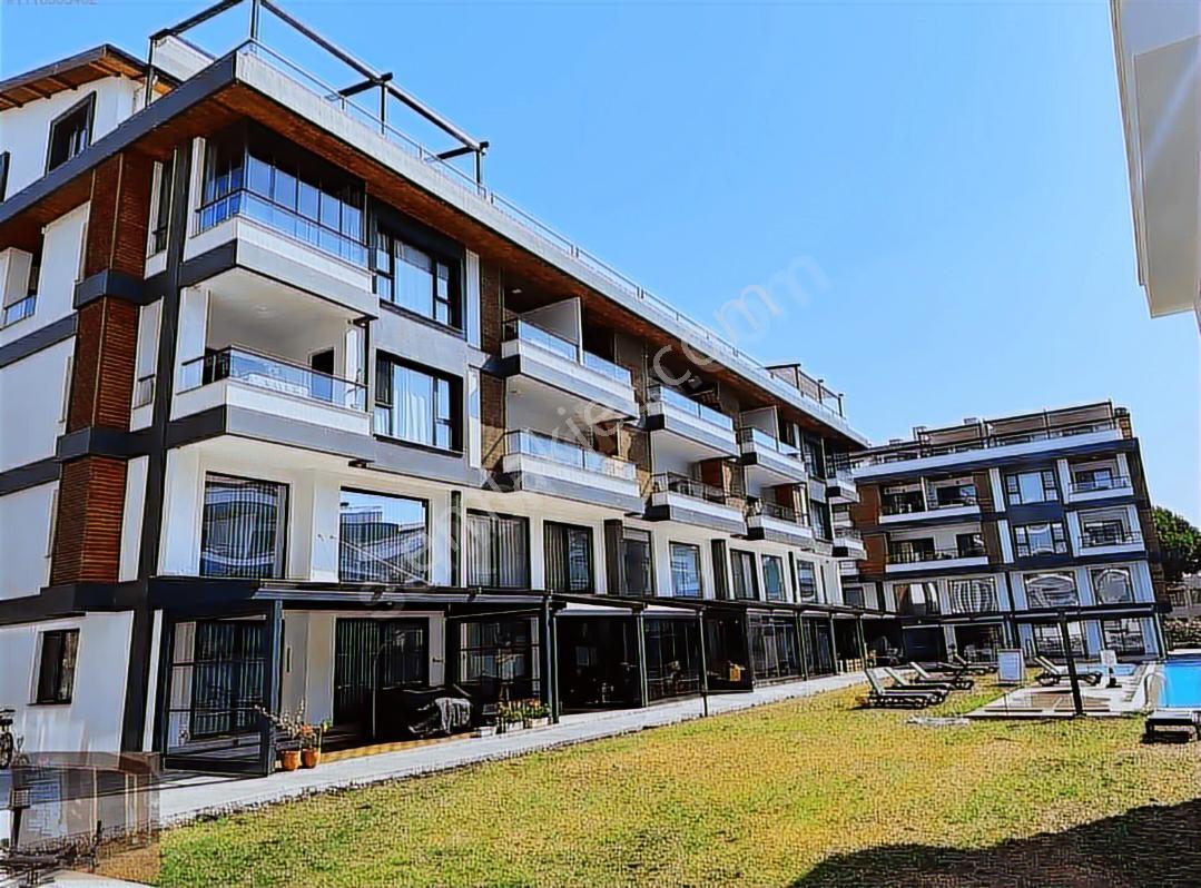 Güçlü Kardeşlerden Altınoluk Adra Sitesinde Lüks 3+1 Dubleks - Görsel 31