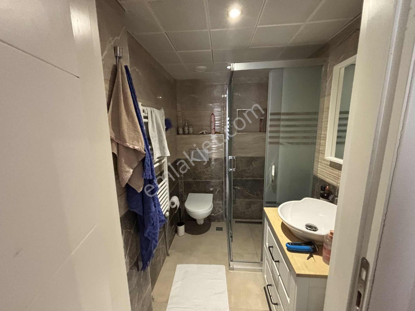 Kuttaş'tan Yüksek Tavanlı Metro Karşısı 4+2 Salonlu Ön 250 M2 - Görsel 10