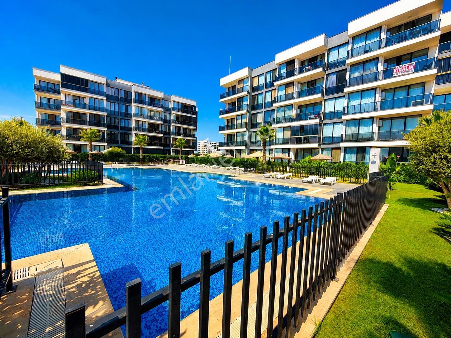 Altıntaş Port'da İskanlı Ve Jeneratörlü Sitede Sıfır Eşyalı 1+1