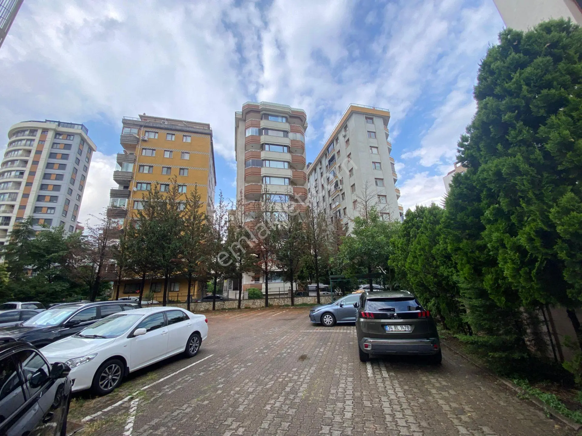 Maltepe Yalı Mahallesi'nde Deniz Manzaralı 6+2 Teras Dubleks - Görsel 3