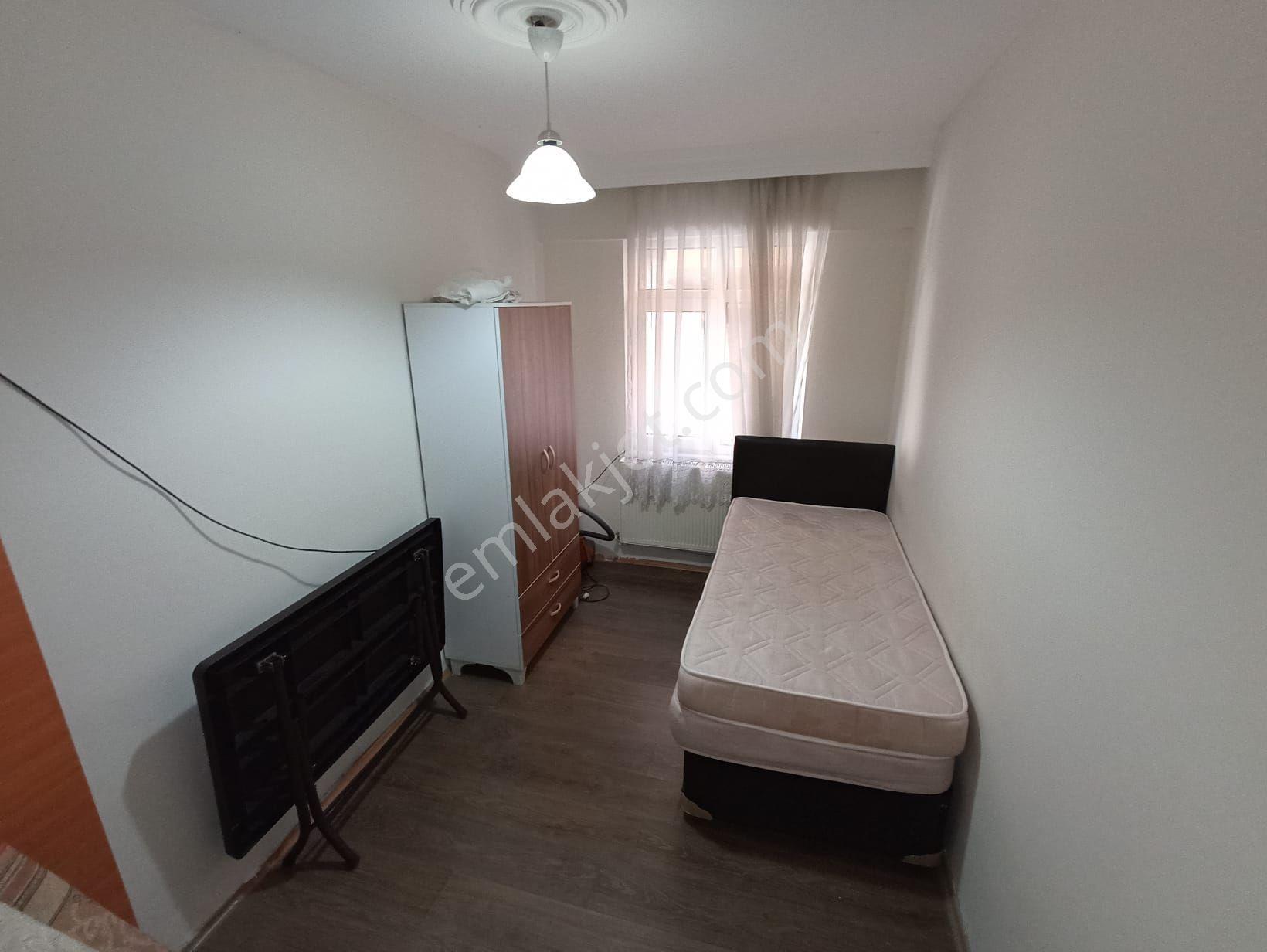 Yeski Emlâk İnşaattan Eşyalı Kiralık Daire Merkezi Konumda Yenidoğan Mahallesi - Görsel 4