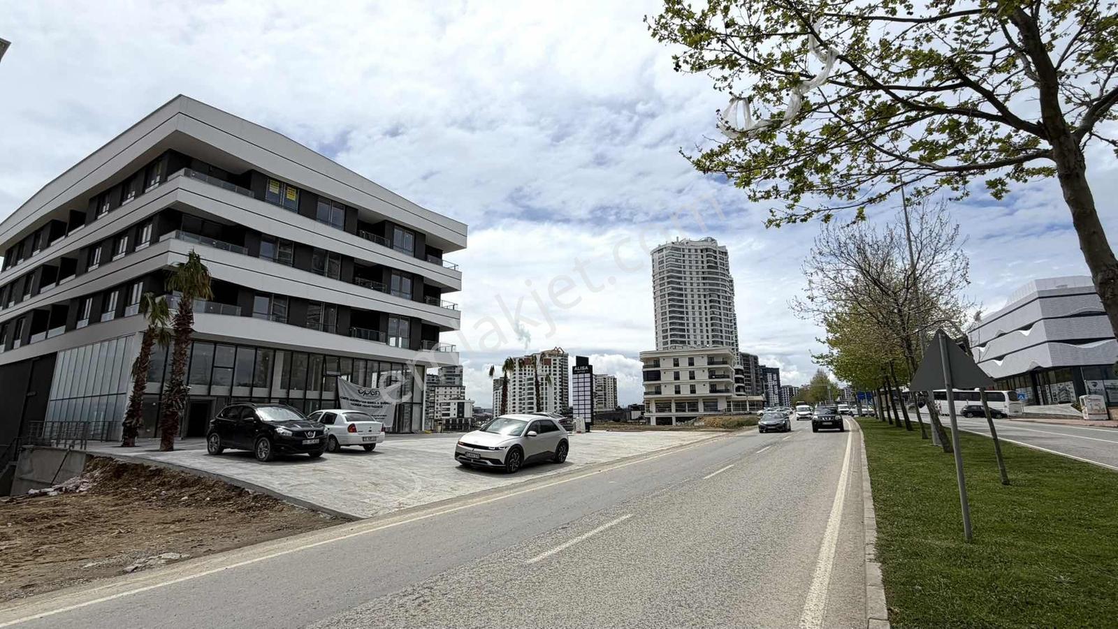 İlyas Nas'tan Alisa Ofis 1.kat Cadde Üzeri Kiralık 1+0 Ofis - Görsel 11