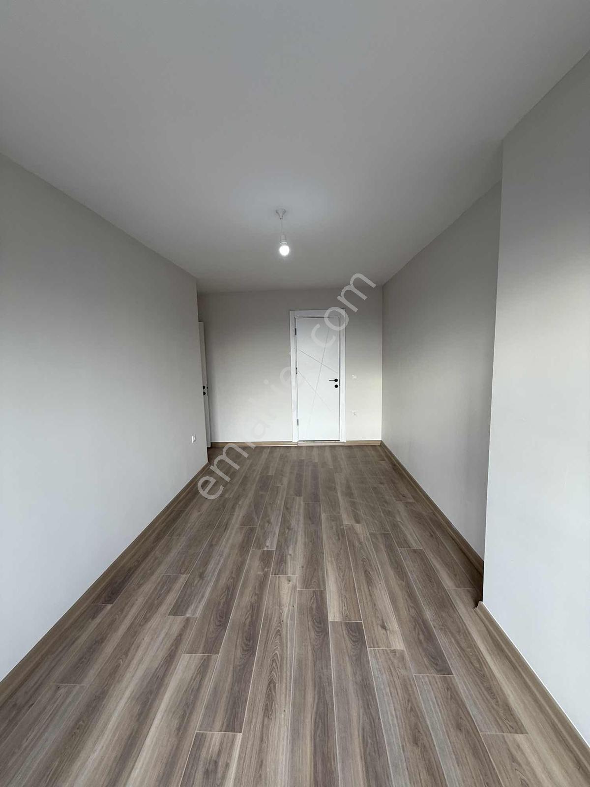 Mahmutbey - Güneşli / Temiz 2+1 96 M² Fırsat Daire / Revan Park - Görsel 20