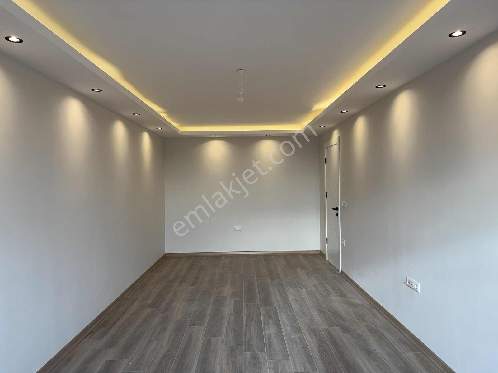 Mahmutbey - Güneşli / Temiz 2+1 96 M² Fırsat Daire / Revan Park - Görsel 16