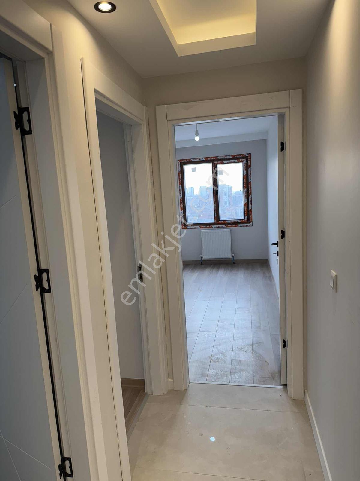 Mahmutbey - Güneşli / Temiz 2+1 96 M² Fırsat Daire / Revan Park - Görsel 12