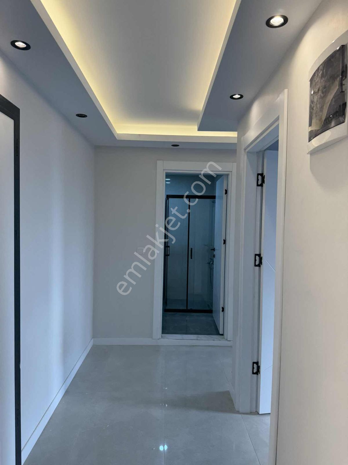 Mahmutbey - Güneşli / Temiz 2+1 96 M² Fırsat Daire / Revan Park - Görsel 3
