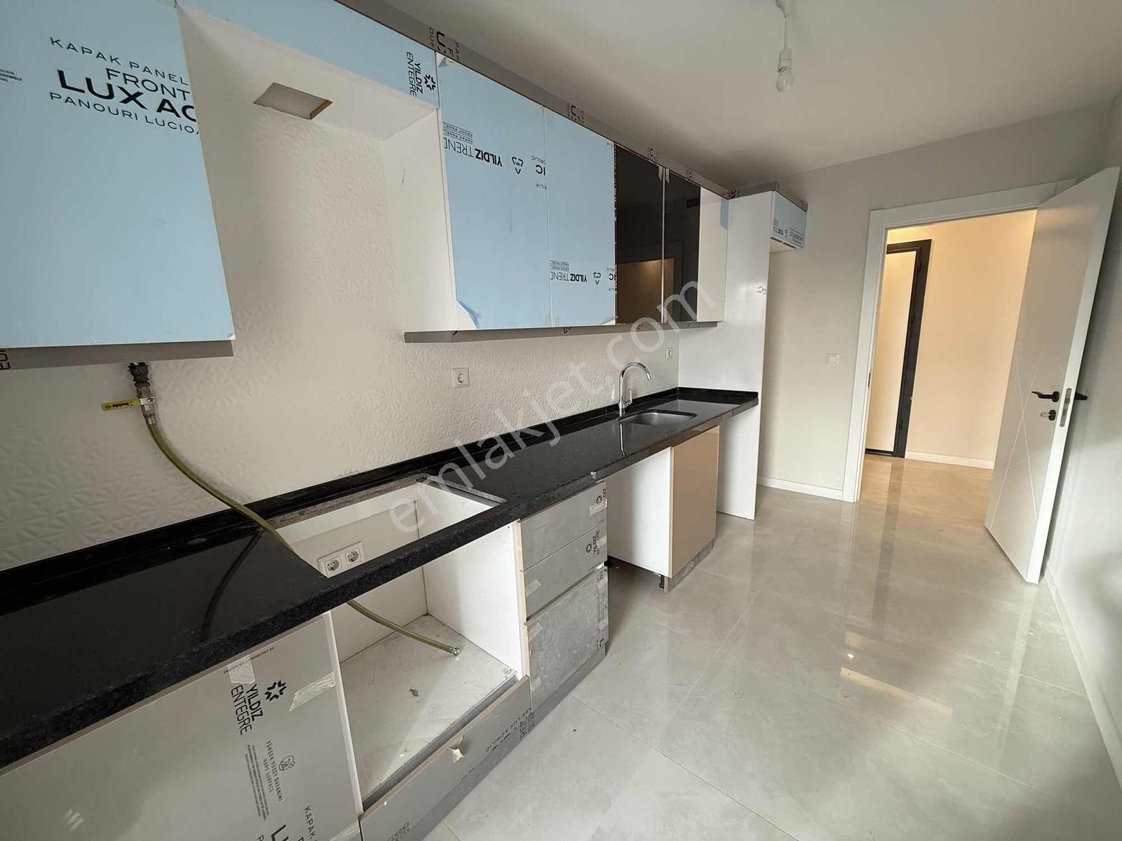Mahmutbey - Güneşli / Temiz 2+1 96 M² Fırsat Daire / Revan Park - Görsel 26