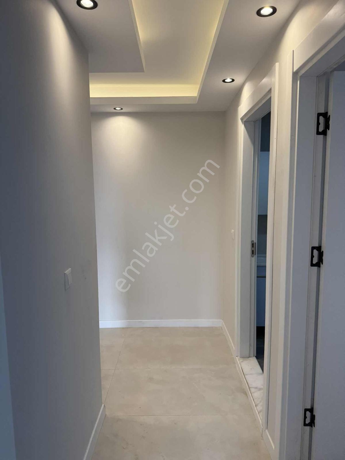 Mahmutbey - Güneşli / Temiz 2+1 96 M² Fırsat Daire / Revan Park - Görsel 14