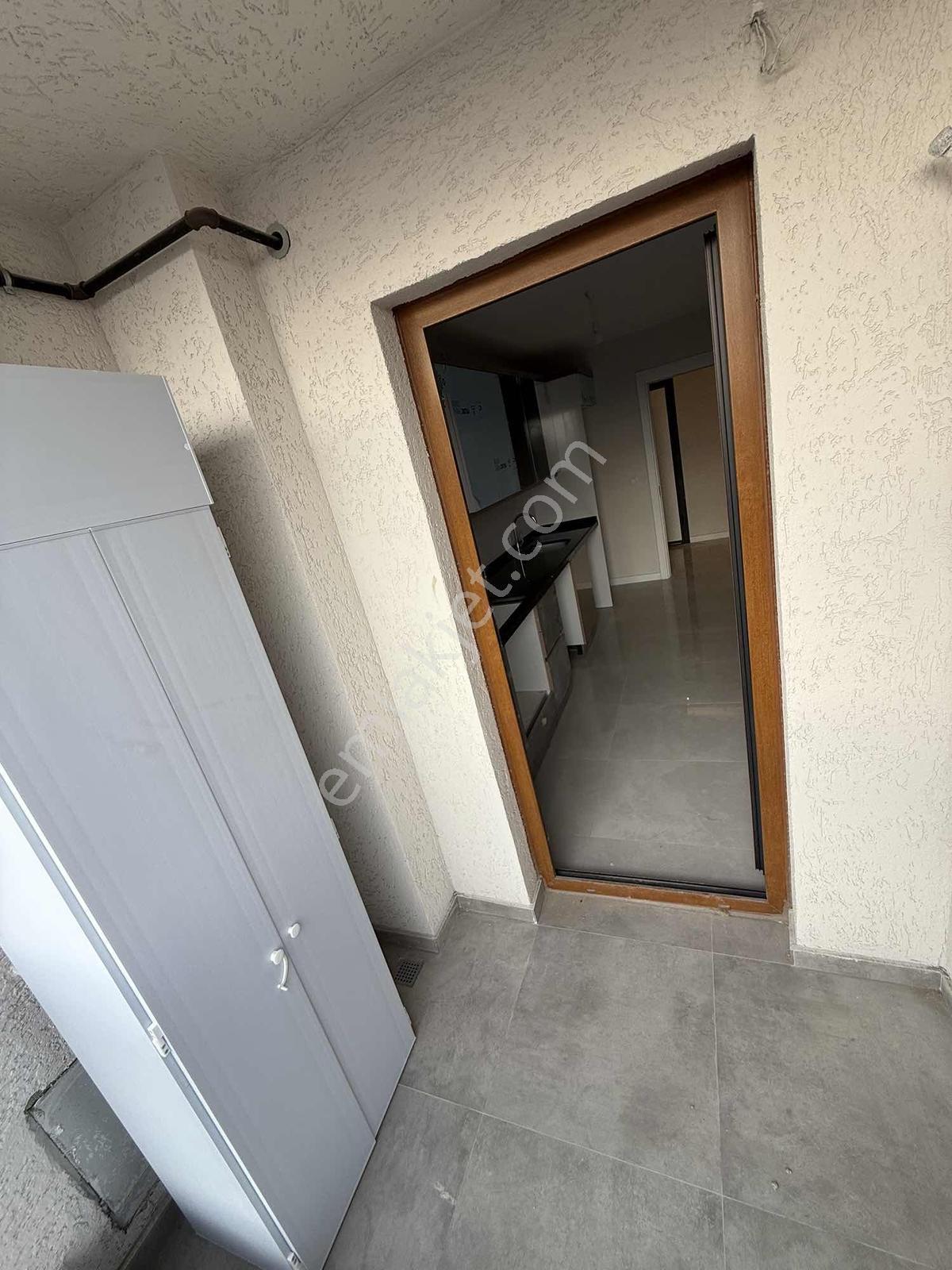 Mahmutbey - Güneşli / Temiz 2+1 96 M² Fırsat Daire / Revan Park - Görsel 31