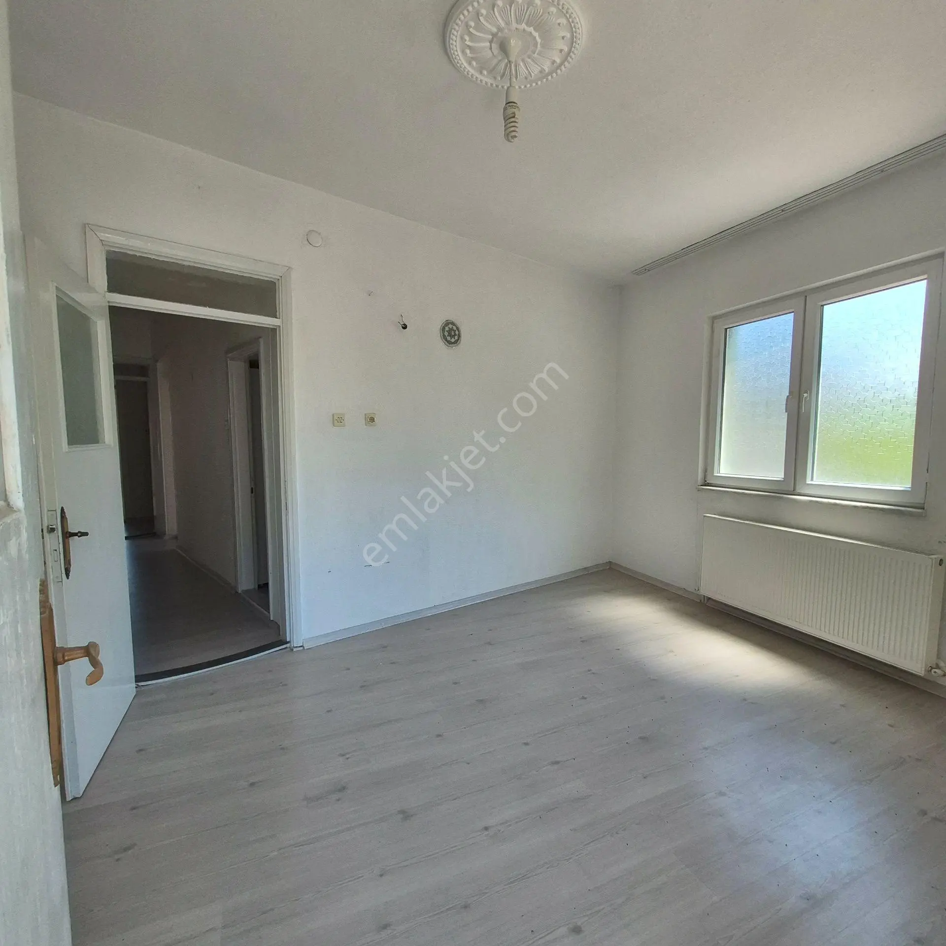 Wisremden Sakarya Mahallesinde 3+1 Kiralık Daire - Görsel 4